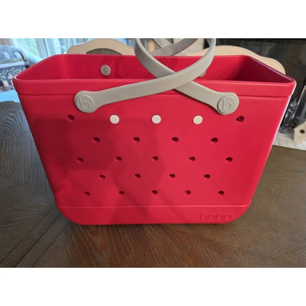 Target X Bogg Limited Ed. Bag Large  Red Carry‎ Tote with 2 Zippered Pouches NEW